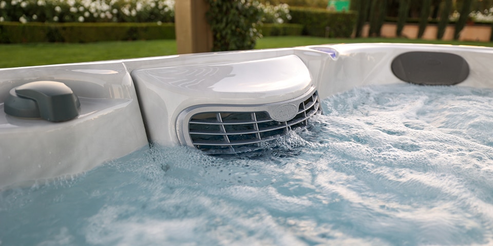 Jacuzzi J-300 Series > Jacuzzi J-335 > Image 4 Champion Hot Tubs | Jacuzzi® J-335™