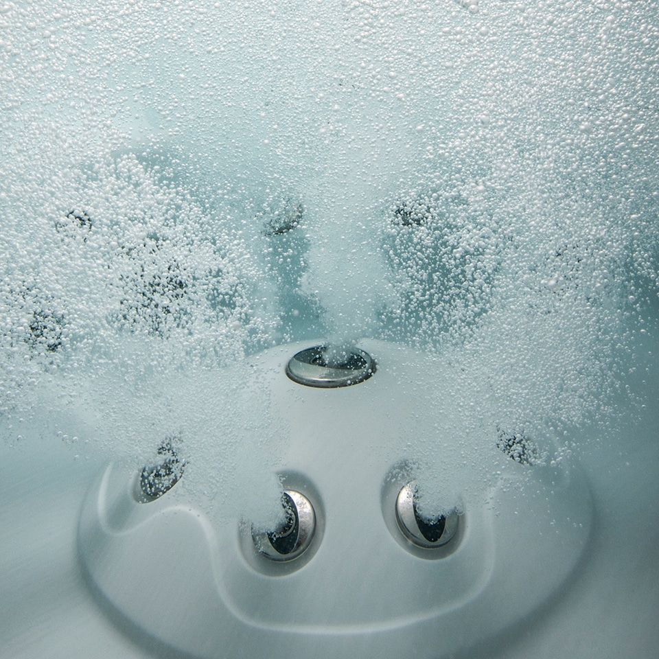 Champion Hot Tubs | Jacuzzi® J-345™
