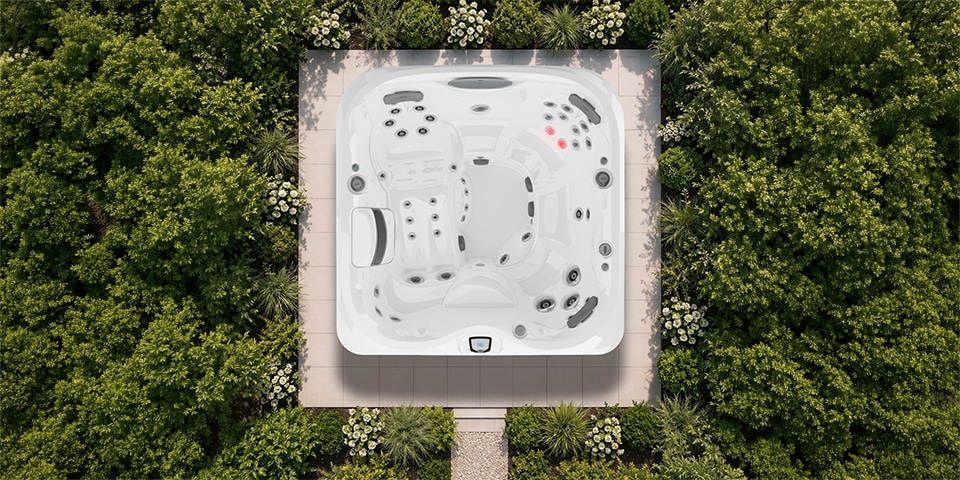 Jacuzzi J-400 Series > Jacuzzi J-435 > Image 1 Champion Hot Tubs | Jacuzzi® J-435™ (Ex-display, no IR)