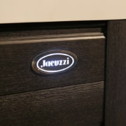 Jacuzzi J-400 Series > Jacuzzi J-435 > Image 16 Champion Hot Tubs | Jacuzzi® J-435™ (Ex-display, no IR)