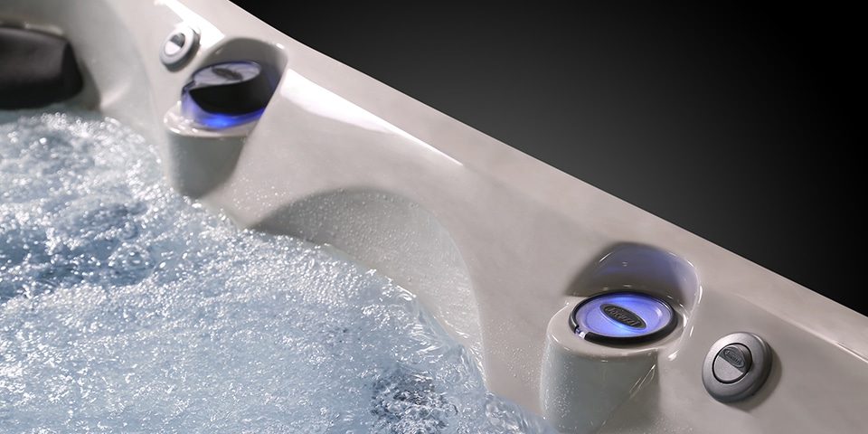 Jacuzzi J-400 Series > Jacuzzi J-435 > Image 4 Champion Hot Tubs | Jacuzzi® J-435™ (Ex-display, no IR)