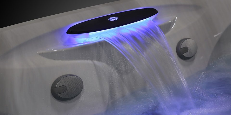 Jacuzzi J-400 Series > Jacuzzi J-435 > Image 8 Champion Hot Tubs | Jacuzzi® J-435™ (Ex-display, no IR)