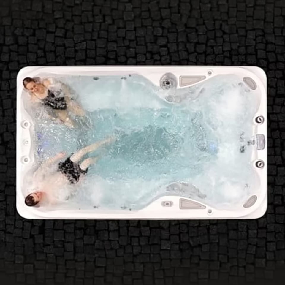 Champion Hot Tubs | Jacuzzi® J-13 PowerPlay™