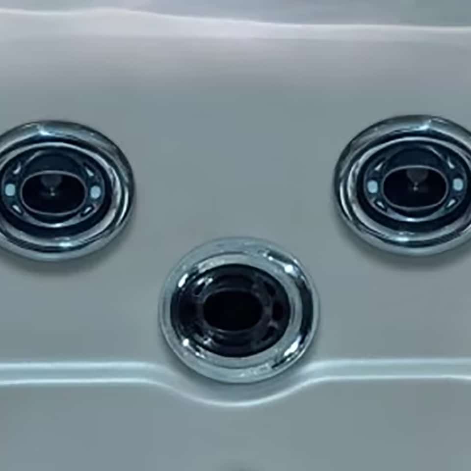 Champion Hot Tubs | Jacuzzi® J-16 PowerActive™