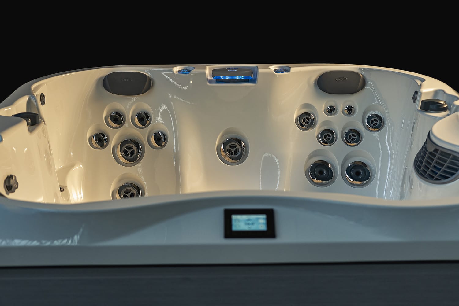 Champion Hot Tubs | Jacuzzi® J-332™